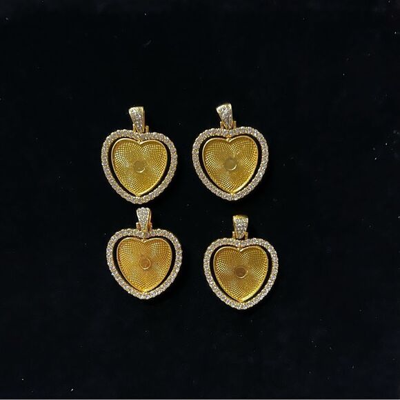 Bundle of 4 Gold  Metal Rhinestone Heart Pendants - Picture 9 of 9
